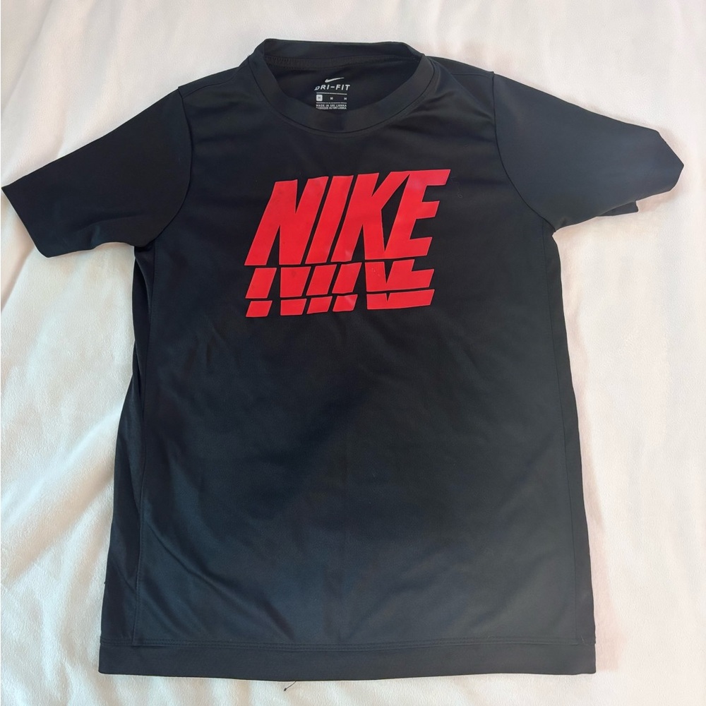 Nike boys athletic tee